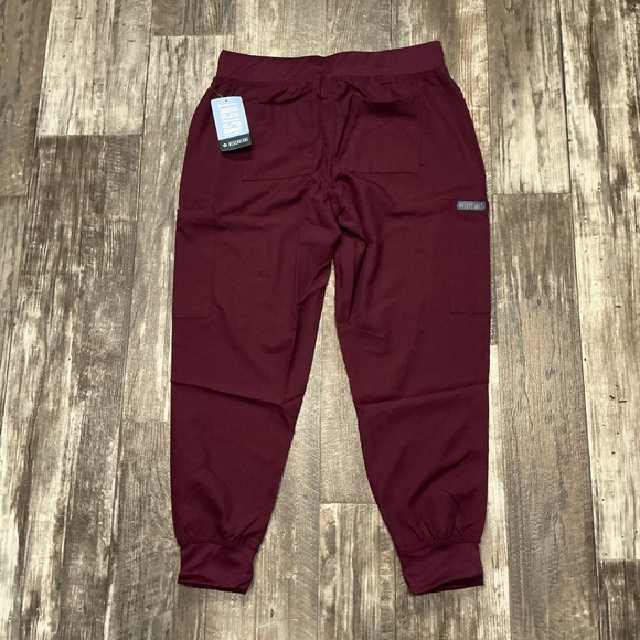 Med Couture Burgundy Jogger Scrub Pants Size Medium - Picture 8 of 12